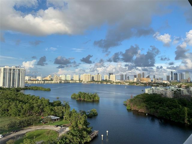 16385 Biscayne Boulevard 1503 +2Parking, North Miami Beach, FL 33160