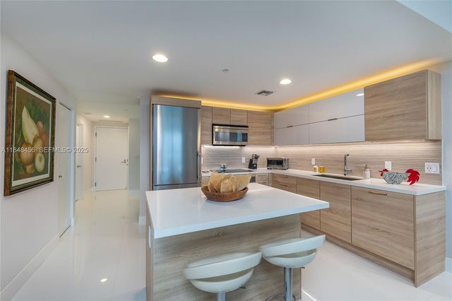 16385 Biscayne Boulevard 1503 +2Parking, North Miami Beach, FL 33160