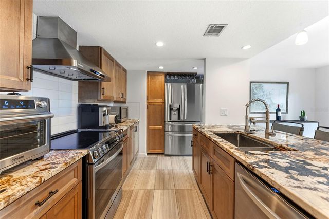 105 E DAVIS BOULEVARD B, Tampa, FL 33606