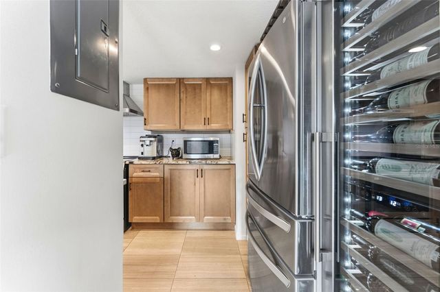 105 E DAVIS BOULEVARD B, Tampa, FL 33606