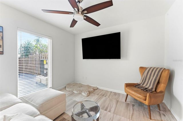 105 E DAVIS BOULEVARD B, Tampa, FL 33606