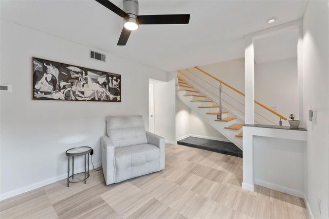 105 E DAVIS BOULEVARD B, Tampa, FL 33606