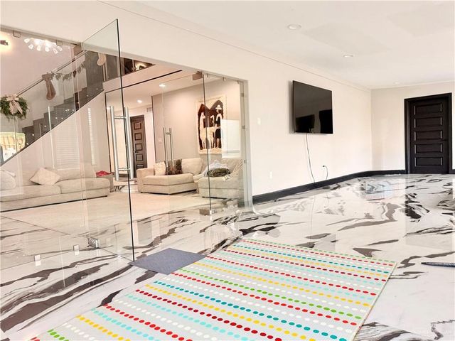 940 W Mile 3 Road, Mission, TX 78573