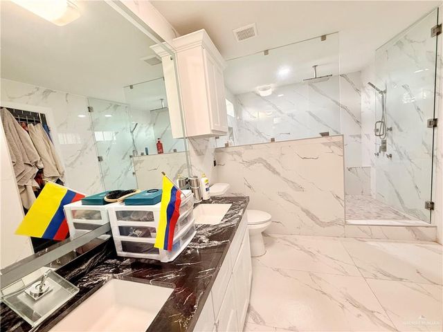 940 W Mile 3 Road, Mission, TX 78573