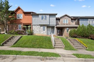 304 RIDGEWOOD AVE, Broadway, VA 22815