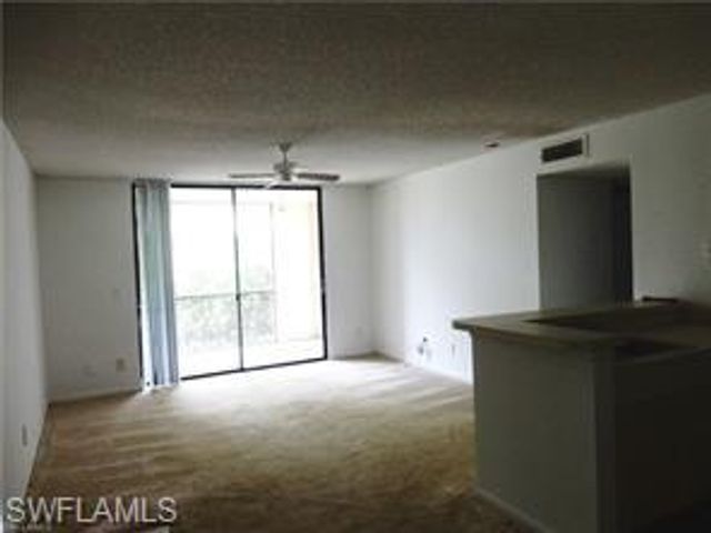 13555 Eagle Ridge DR 912, Fort Myers, FL 33912