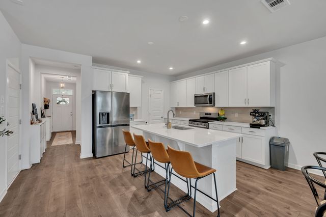 4241 Magnolia Farms Dr, Hermitage, TN 37076