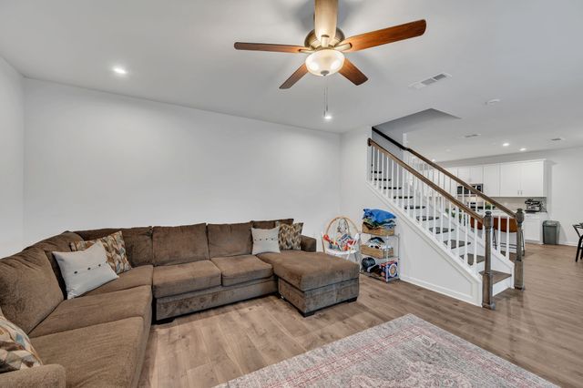 4241 Magnolia Farms Dr, Hermitage, TN 37076