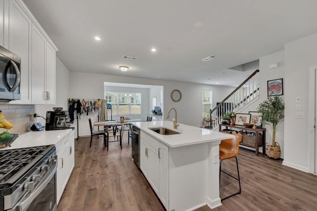 4241 Magnolia Farms Dr, Hermitage, TN 37076