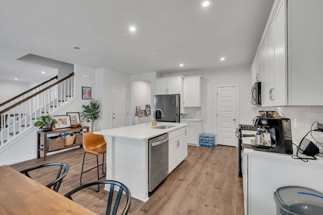 4241 Magnolia Farms Dr, Hermitage, TN 37076