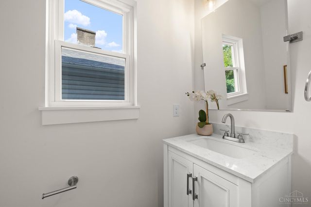 3730 Simpson Avenue, Fairfax, OH 45227