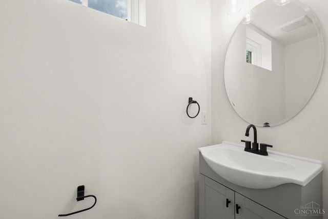 3730 Simpson Avenue, Fairfax, OH 45227