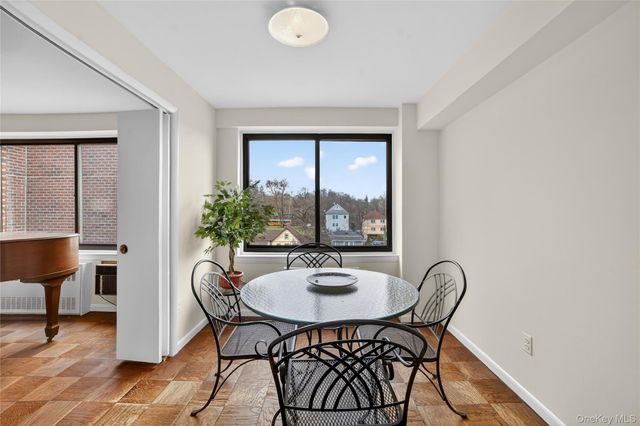 25 Lake Street 6F, White Plains, NY 10603