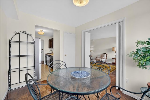 25 Lake Street 6F, White Plains, NY 10603