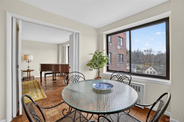 25 Lake Street 6F, White Plains, NY 10603