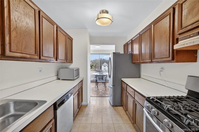 25 Lake Street 6F, White Plains, NY 10603