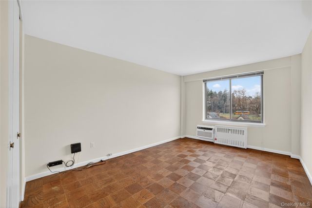 25 Lake Street 6F, White Plains, NY 10603