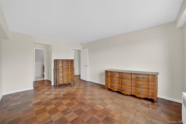 25 Lake Street 6F, White Plains, NY 10603