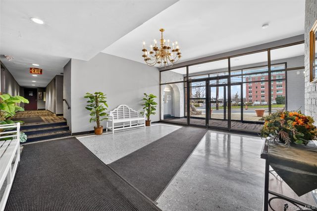 25 Lake Street 6F, White Plains, NY 10603