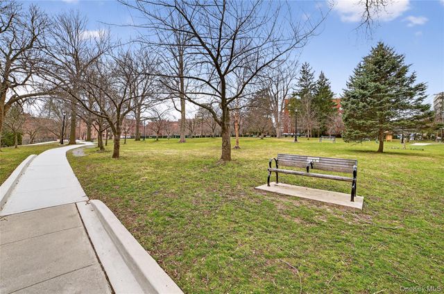 25 Lake Street 6F, White Plains, NY 10603