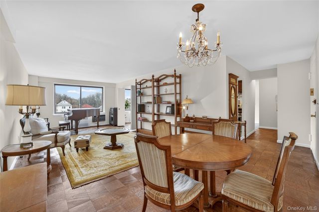 25 Lake Street 6F, White Plains, NY 10603