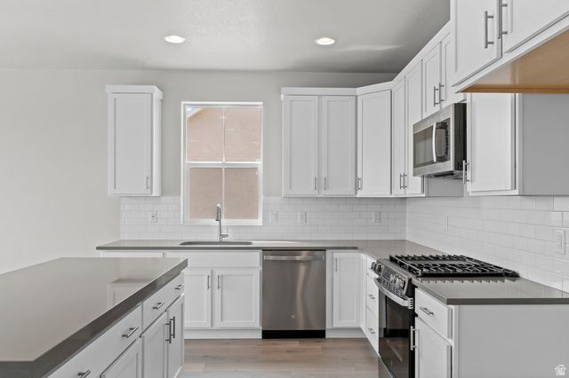 2254 N HOODED CRANE DR, Clinton, UT 84015