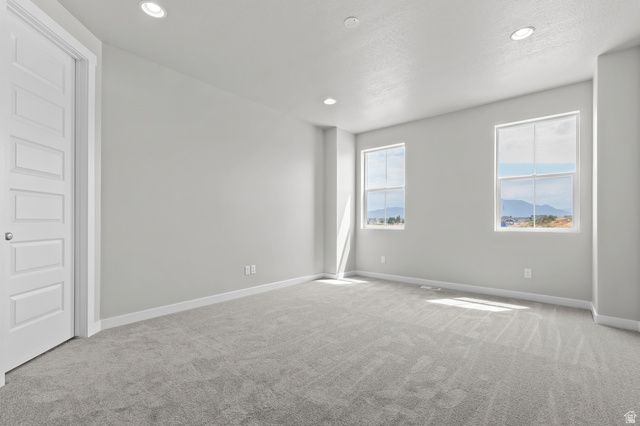 2254 N HOODED CRANE DR, Clinton, UT 84015