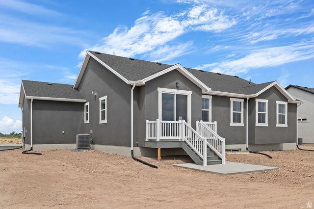 2254 N HOODED CRANE DR, Clinton, UT 84015