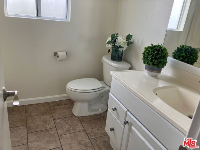 20258 Cohasset Street 4, Winnetka (los Angeles), CA 91306