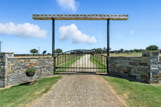 1403 N Fm 113, Weatherford, TX 76088