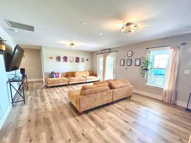 5391 E 700 N, Franklin, IN 46131