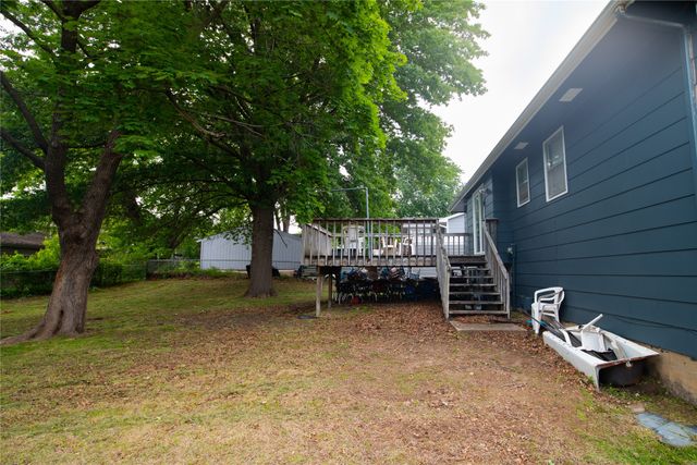 320 34th Street, West Des Moines, IA 50265