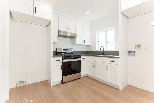 13932 Vanowen Street, Van Nuys, CA 91405