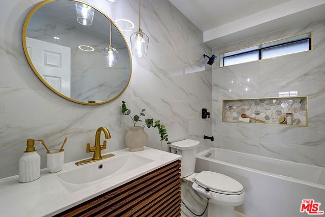 11948 Culver Drive, Culver City, CA 90230