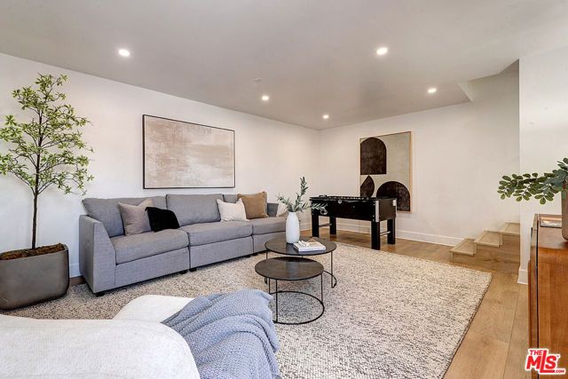 11948 Culver Drive, Culver City, CA 90230