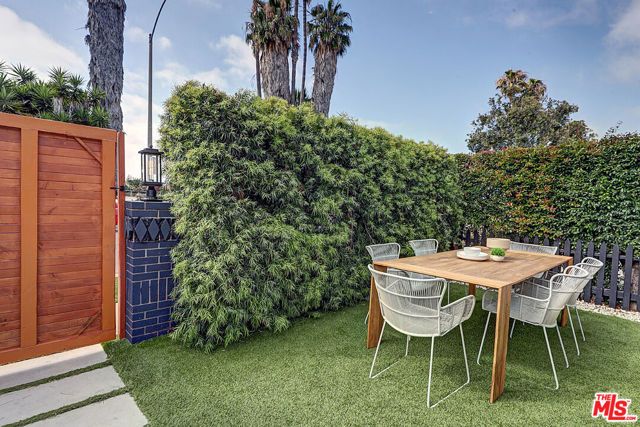 11948 Culver Drive, Culver City, CA 90230