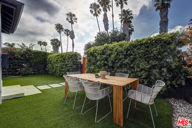 11948 Culver Drive, Culver City, CA 90230