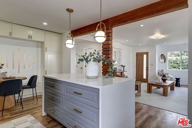 11948 Culver Drive, Culver City, CA 90230