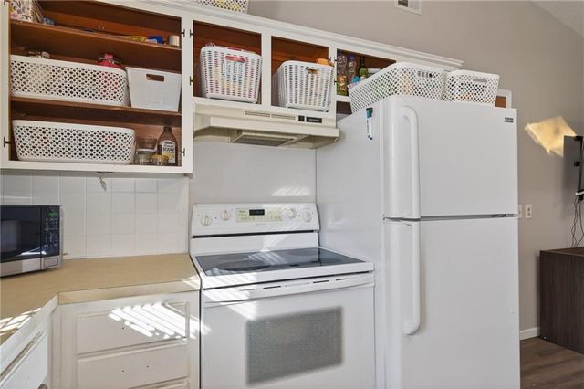 1325 N Harvey Drive, Olathe, KS 66061