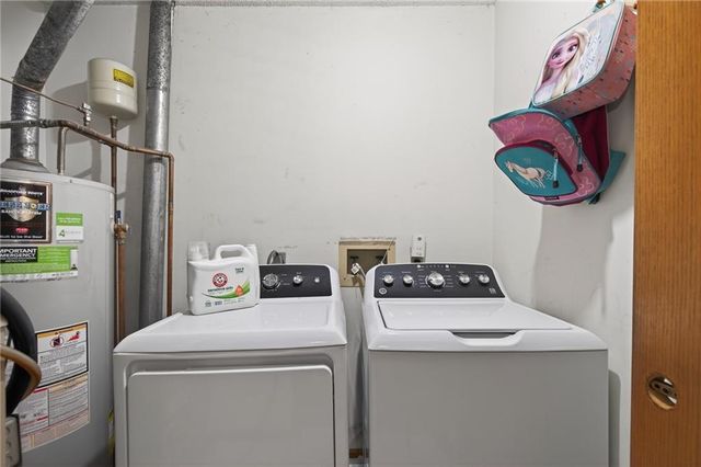 1325 N Harvey Drive, Olathe, KS 66061