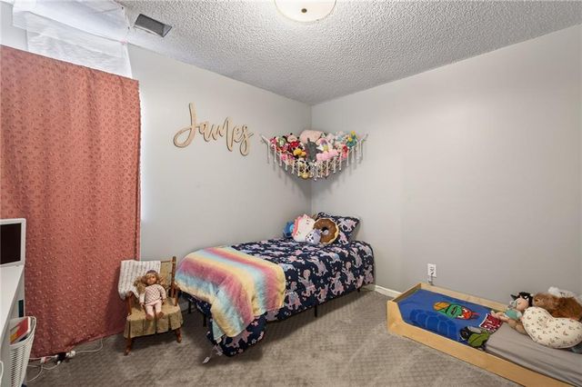 1325 N Harvey Drive, Olathe, KS 66061