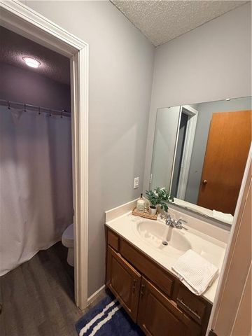 1325 N Harvey Drive, Olathe, KS 66061