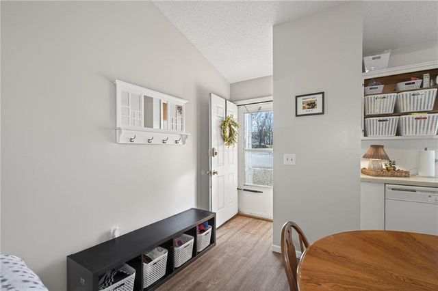 1325 N Harvey Drive, Olathe, KS 66061