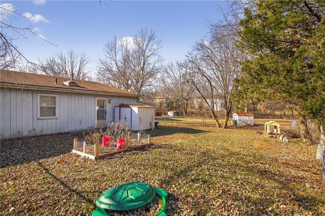 1325 N Harvey Drive, Olathe, KS 66061