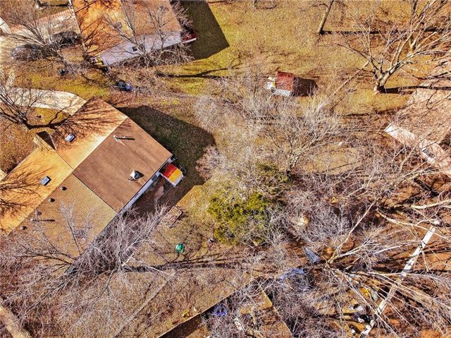 1325 N Harvey Drive, Olathe, KS 66061