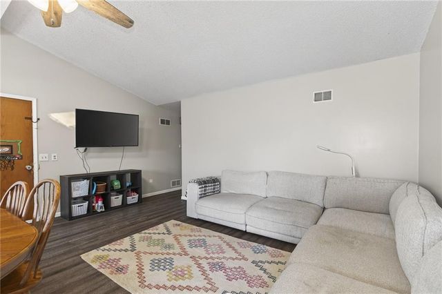 1325 N Harvey Drive, Olathe, KS 66061