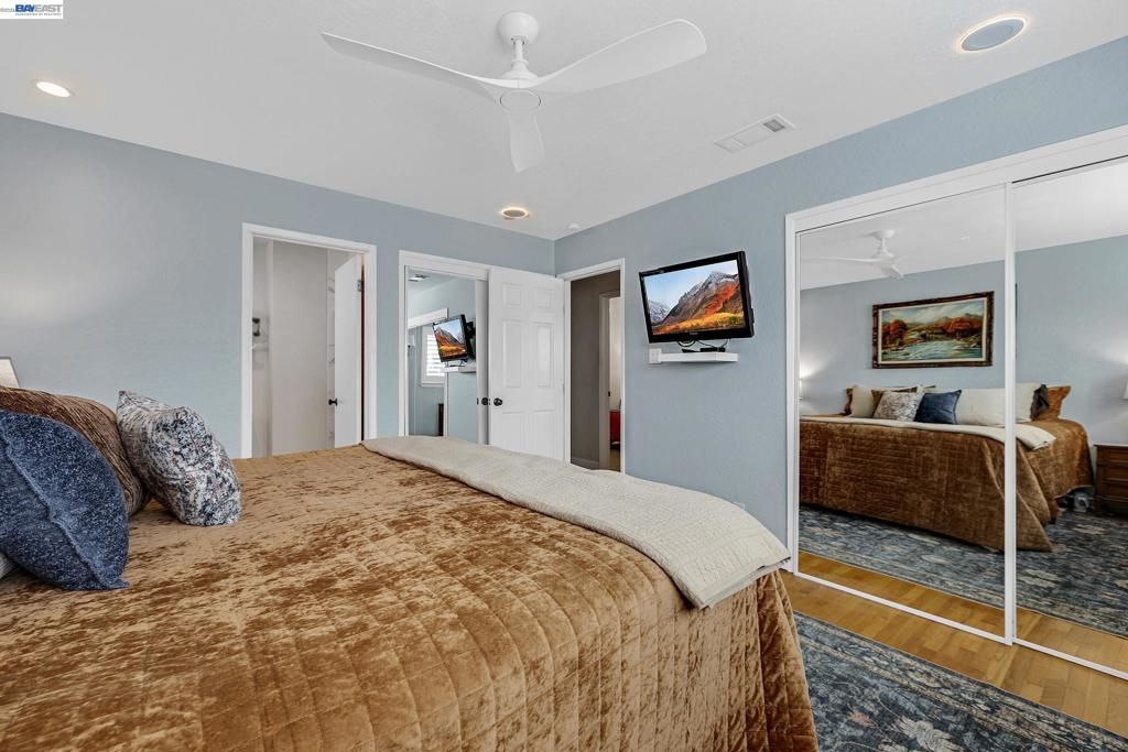 Image 28 of property listing at 34515 Bentley Ct, Fremont, CA 94555