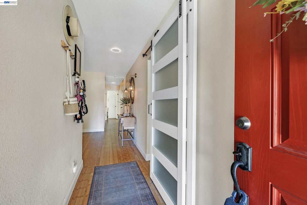 Image 4 of property listing at 34515 Bentley Ct, Fremont, CA 94555