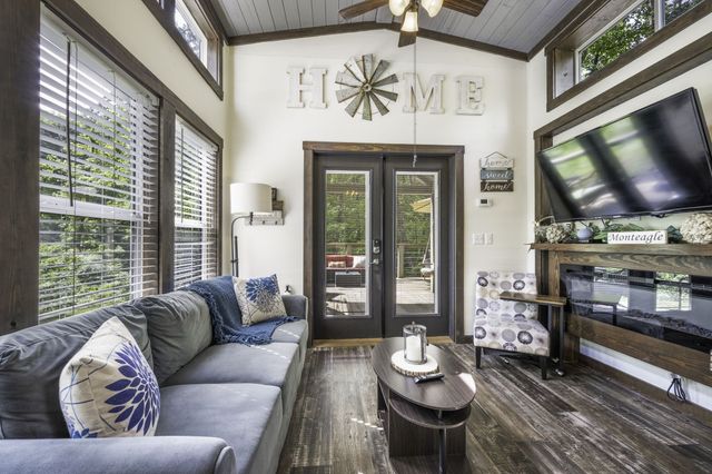 484 Deer Lick Trail, Monteagle, TN 37356