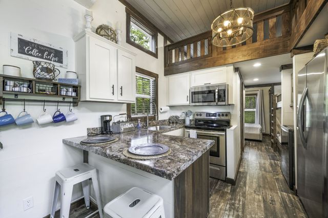 484 Deer Lick Trail, Monteagle, TN 37356